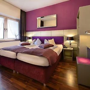 hotel-am-wehrhahn.topcolognehotels.com/