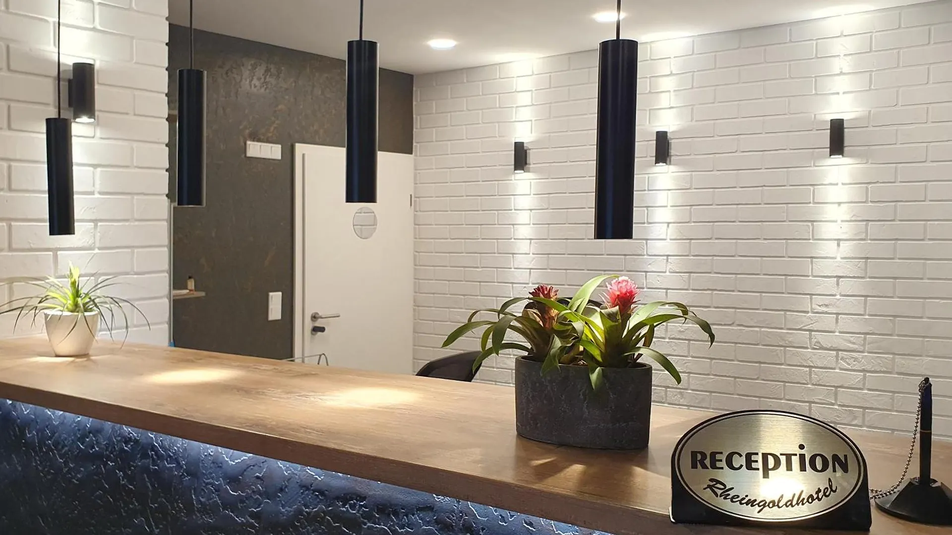 Rheinmetropole Hotel contacts