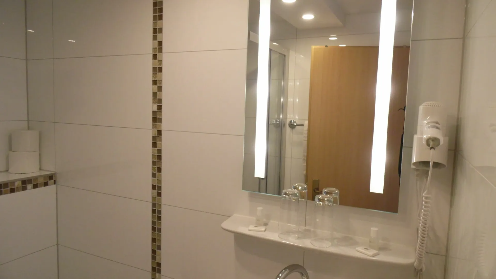 Rheinmetropole Hotel Dusseldorf